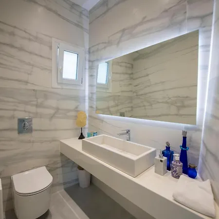 Theatron Private Villa *